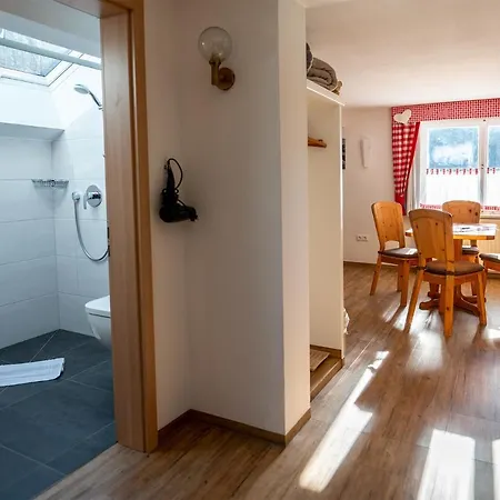 Haus Kranzusch Homestay *